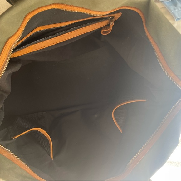 Stubble and Co | The Weekender XL in Olive NWOT - Picture 6 of 8